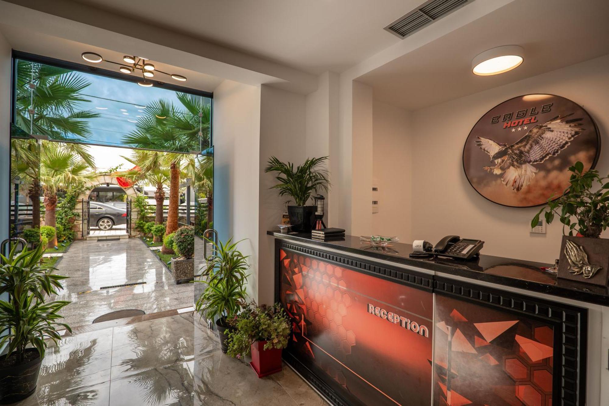 Eagle Hotel 4*